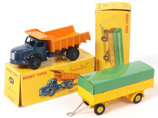 Lot 430 - DINKY TOYS (FRANCE) (2)
