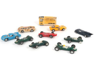 Lot 11 - DIVERS (10)