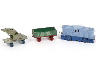 Lot 344 - DINKY TOYS (FRANCE) (1)