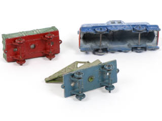 Lot 344 - DINKY TOYS (FRANCE) (1)
