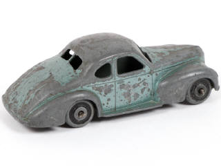 Lot 355 - DINKY TOYS (FRANCE) (1)