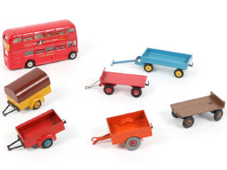 Lot 335 - DINKY TOYS (7)