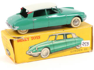 Lot 370 - DINKY TOYS (FRANCE) (1)