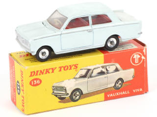 Lot 301 - DINKY TOYS (GB) (1)