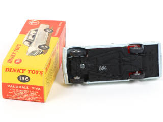 Lot 301 - DINKY TOYS (GB) (1)