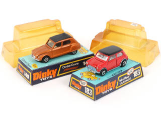 Lot 318 - DINKY TOYS (GB) (2)