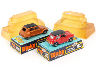 Lot 318 - DINKY TOYS (GB) (2)