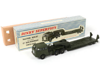 Lot 390 - DINKY TOYS (FRANCE) (1)