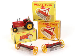 Lot 329 - DINKY TOYS (GB) (3)