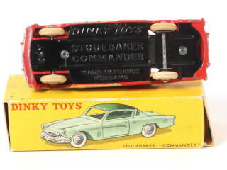 Lot 372 - DINKY TOYS (FRANCE) (1)