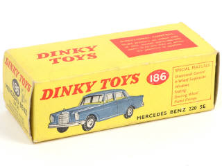 Lot 288 - DINKY TOYS (GB) (1)