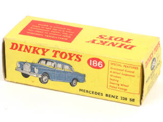 Lot 288 - DINKY TOYS (GB) (1)
