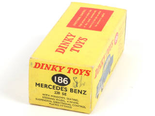 Lot 288 - DINKY TOYS (GB) (1)