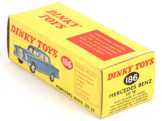 Lot 288 - DINKY TOYS (GB) (1)
