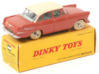 Lot 373 - DINKY TOYS (FRANCE) (1)
