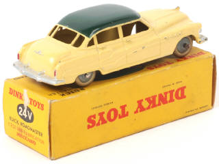 Lot 371 - DINKY TOYS (FRANCE) (1)