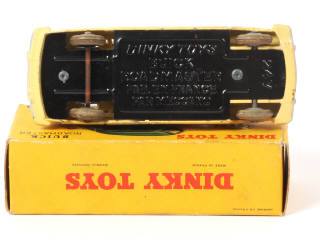 Lot 371 - DINKY TOYS (FRANCE) (1)