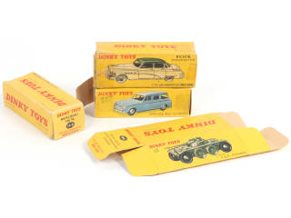 Lot 343 - DINKY TOYS (FRANCE) (4)