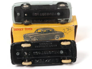 Lot 419 - DINKY TOYS (FRANCE) (2)