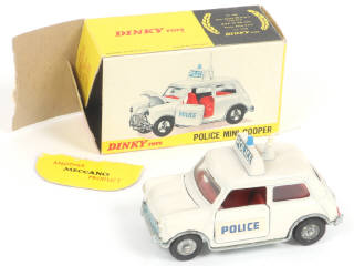 Lot 308 - DINKY TOYS (GB) (1)