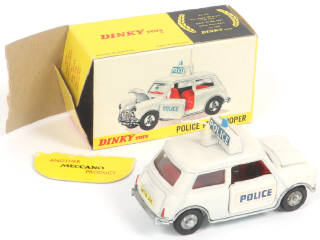 Lot 308 - DINKY TOYS (GB) (1)