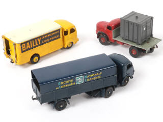 Lot 437 - DINKY TOYS (FRANCE) (3)