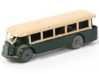 Lot 369 - DINKY TOYS (FRANCE) (1)