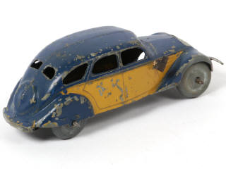 Lot 350 - DINKY TOYS (FRANCE) (1)