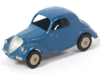 Lot 349 - DINKY TOYS (FRANCE) (1)