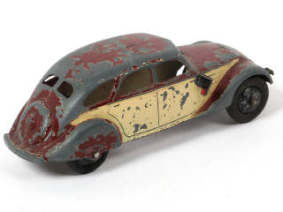 Lot 351 - DINKY TOYS (FRANCE) (1)