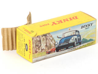 Lot 340 - DINKY TOYS (FRANCE) (1)
