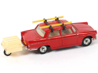 Lot 362 - DINKY TOYS (FRANCE) (1)