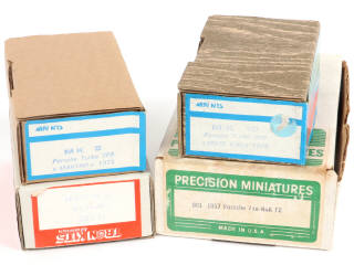 Lot 96 - DIVERS (4)