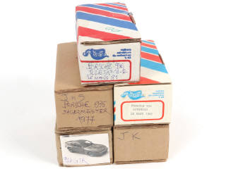 Lot 98 - DIVERS (5)