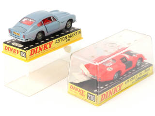 Lot 349 - DINKY TOYS (GB) (2)