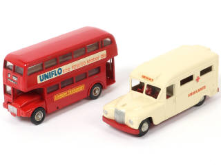 Lot 186 - BUDGIE MODELS (GB) (2)