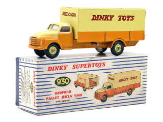 Lot 733 - DINKY TOYS GB (1)