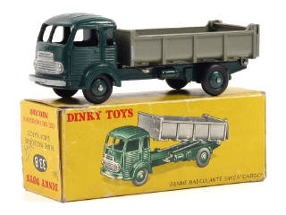 Lot 819 - DINKY TOYS (FRANCE) (1)