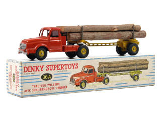 Lot 825 - DINKY TOYS (FRANCE) (1)