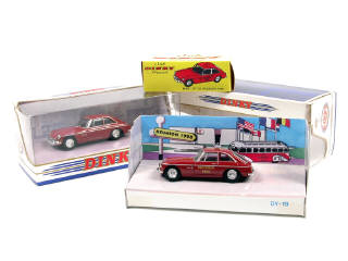 Lot 760 - DINKY MATCHBOX (2)