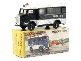 Lot 839 - DINKY TOYS FRANCE (1)