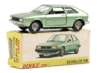 Lot 786 - DINKY TOYS FRANCE (1)