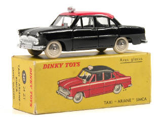 Lot 771 - DINKY TOYS FRANCE (1)
