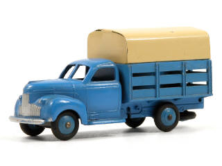 Lot 809 - DINKY TOYS FRANCE (1)