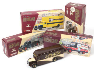 Lot 83 - CORGI TOYS (GB) (4)