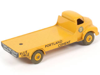 Lot 210 - DINKY TOYS (GB) (1)