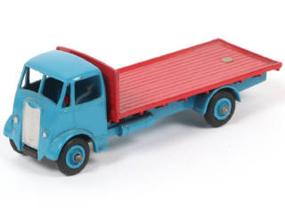 Lot 208 - DINKY TOYS (GB) (1)