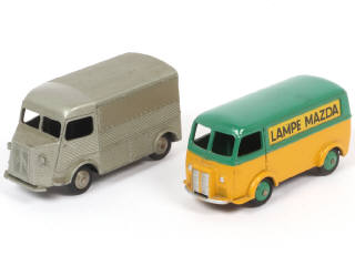 Lot 332 - DINKY TOYS (FRANCE) (2)