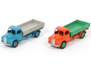 Lot 254 - DINKY TOYS (GB) (2)