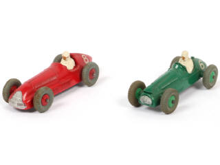 Lot 225 - DINKY TOYS (GB) (2)